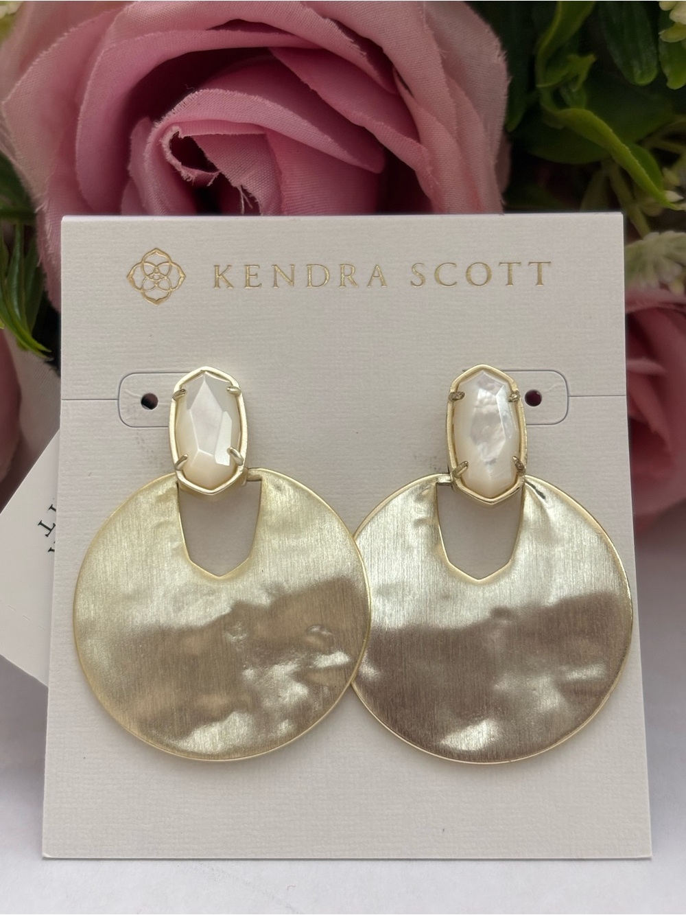 NWT Kendra Scotte Deena Earrings in Gold mother of pearl